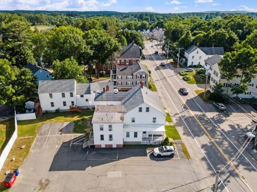 Exeter -1st Floor Large Furnished Two Bed One Bath - image 12