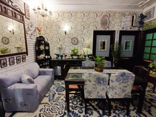 On The House in New Delhi and NCR