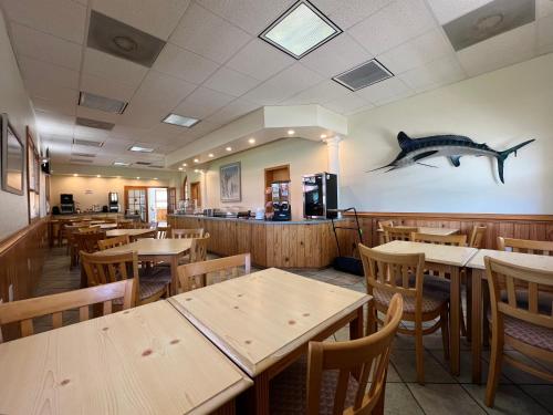 Days Inn & Suites by Wyndham Kill Devil Hills-Mariner - image 7