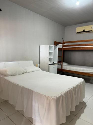 1 twin bed