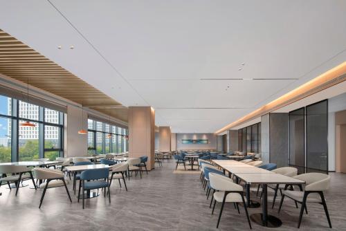 Restaurant, Holiday Inn Express Gongyi City Center in Gong