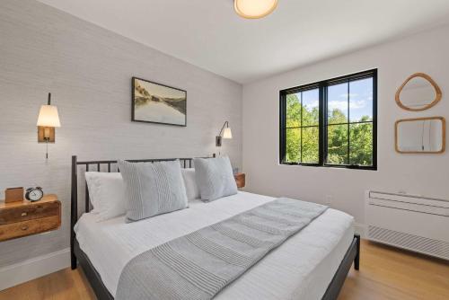 Le Petit Flat - 2 Bed 1 Bath One Level Apartment - image 10