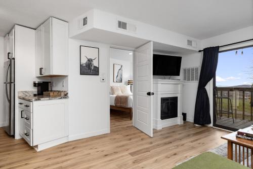 Timbers Studio 41 with Wintergreen advantage - image 9