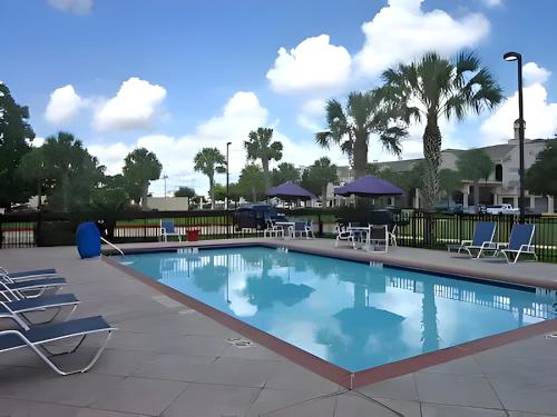 LoneStar Suites in Webster, USA