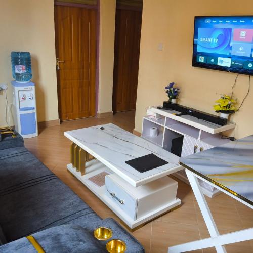 Spoonbill Snug Spot BnB in Sagana