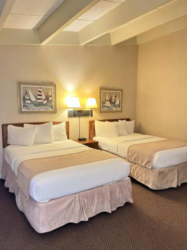 Windjammer Lodge - image 2
