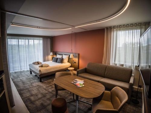 โนโวเทล สวีท รูอ็อง นอร์ม็องดี (Novotel Suites Rouen Normandie) in รูออง