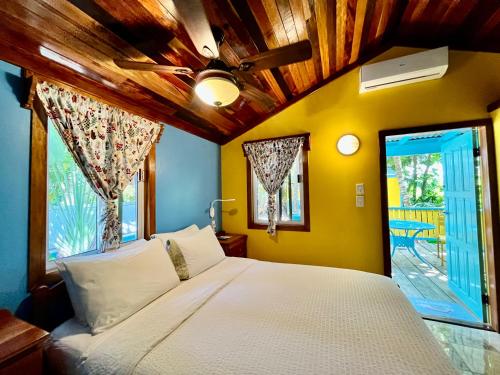 Colinda Cabanas in Caye Caulker