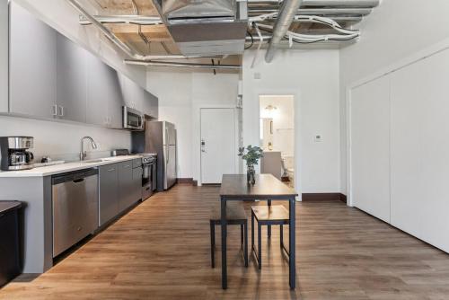 Удобства, Hip Hideaway Central & Stylish No 206 in Седарс