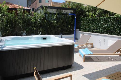 Джакузі, Domus Marina - Egeo Apartment in Мондрагоне