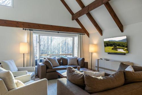 Mountain Bliss at Hound Ears in Valle Crucis, USA