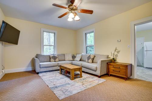 Near Colleges Pet-Friendly Duplex in Northfield! in Northfield (MN)