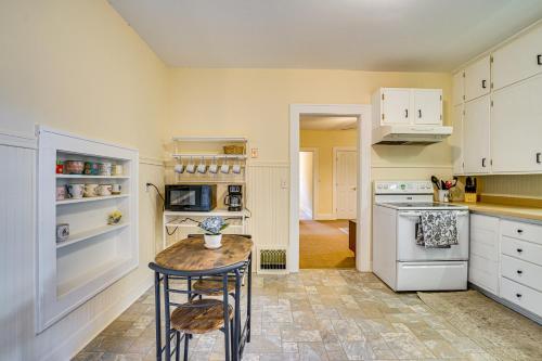 Near Colleges Pet-Friendly Duplex in Northfield! in Northfield (MN)