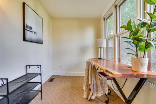 Near Colleges Pet-Friendly Duplex in Northfield! in Northfield (MN)