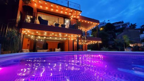Jonathan's Lugar Charming 1BR Escape with Heated Pool in Centro - image 4