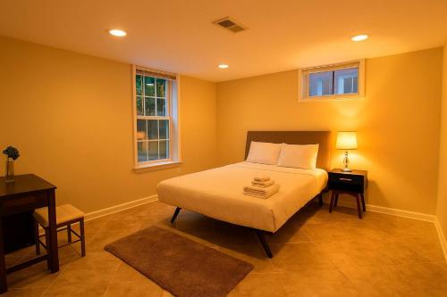 客房, Basement Falls Church Free Parking in 福爾斯徹奇