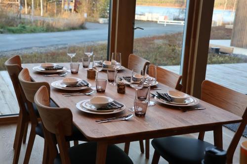 Villa Priddy-Lapland Luxury with hot tub and sauna in Akaslompolo