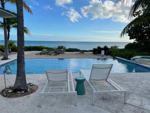 12 Palms Villa – khách sạn tại Five Cays