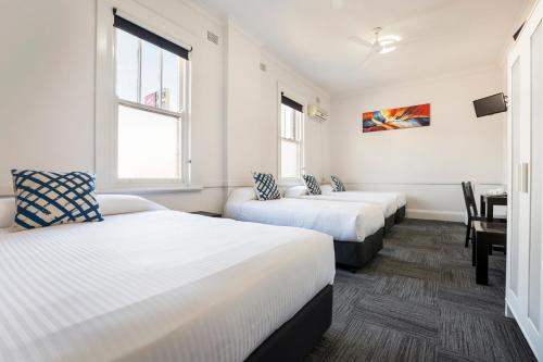 Melton Hotel Auburn - image 5