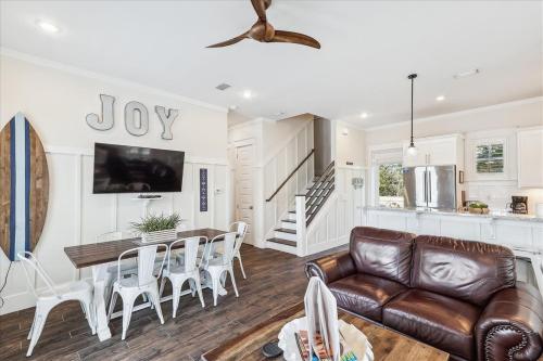 Joy to the Beach! by 30A Escapes - image 5