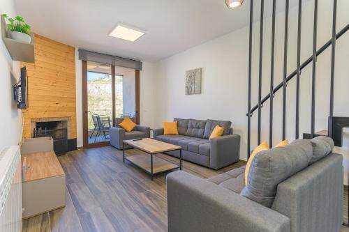 Valley 2BR Apartment In Faraya in Faraya