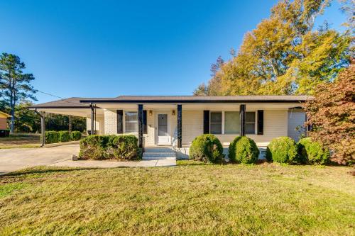 Golf and Hike Family Home 8 Mi to Downtown Clayton in Selma