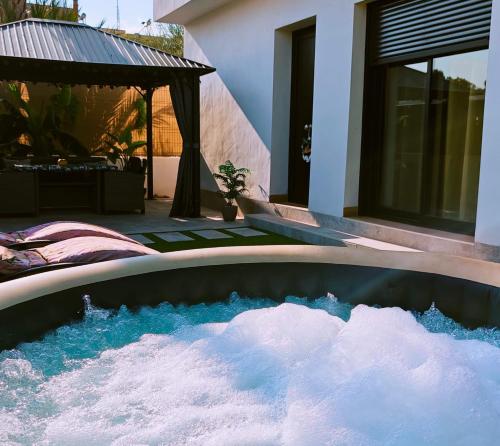 Villa romántica en Murcia con jacuzzi privado (Villa romantica en Murcia con jacuzzi privado) in Paraje La Matanza
