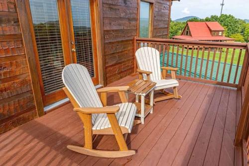 Pigeon Forge Fire Pit Hot Tub Pet & Family Friendly in Pigeon Forge Külváros