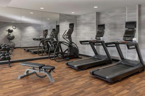 Fairfield Inn & Suites Saginaw - image 11