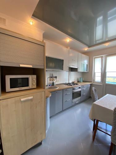 厨房, 3-badroom flat near the sea with 12 places to sleep in 柯布列沃