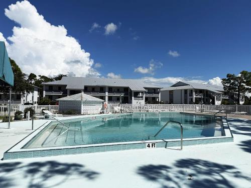 Coastal Comfort – 2BR Condo in Fiddlers Green in Placida (FL)
