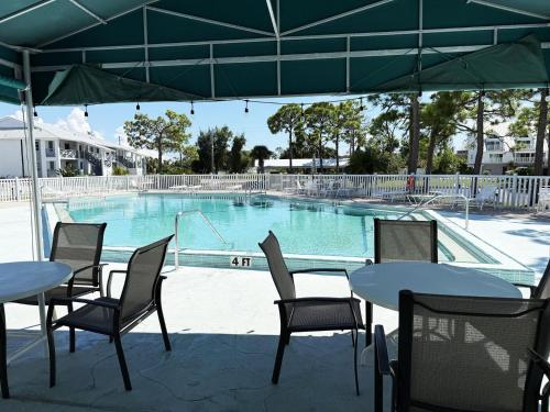 Coastal Comfort – 2BR Condo in Fiddlers Green in Placida (FL)