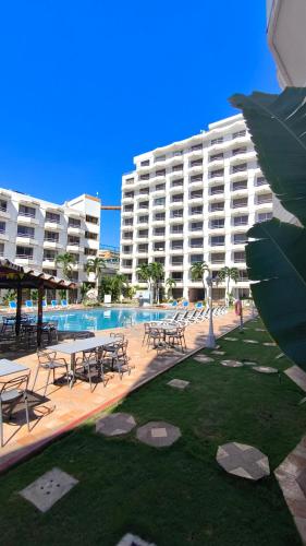 Swimming pool, Hotel Margarita Dynasty near Castillo San Carlos de Borromeo