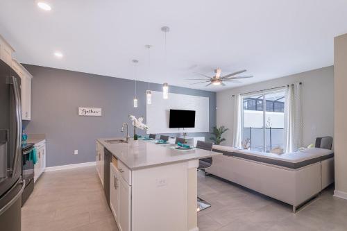 (BV4834) Storey Lake Home 4/3 Private Pool & Free Waterpark - image 28