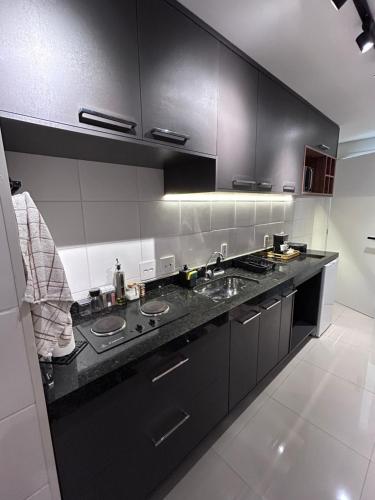 Studio luxuoso novo com ar condicionado e cozinha completa - Centro in Mogi Das Cruzes