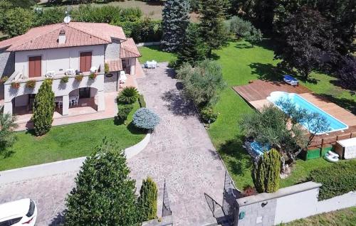 Awesome Home In Montefiascone