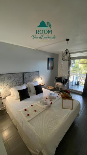 La Room Vue d Emeraude - Location saisonnière - Le Diamant