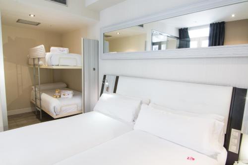 Petit Palace Arenal - image 2