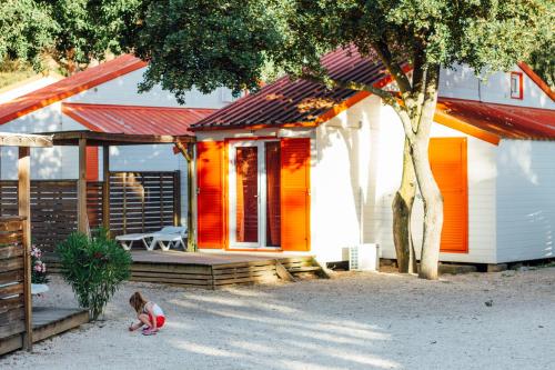 Camping Le Bois Fleuri - image 11