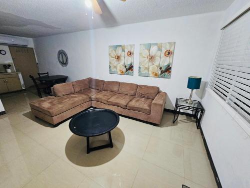 1 Bed, 1 bath cozy apartment at Pedros Place in 哈加納