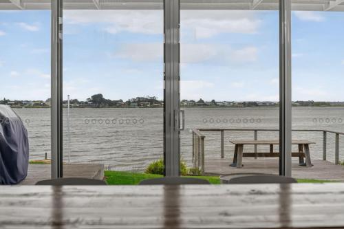 Riverside Retreat - Waterfront - Hindmarsh Island in Hindmarsh Island