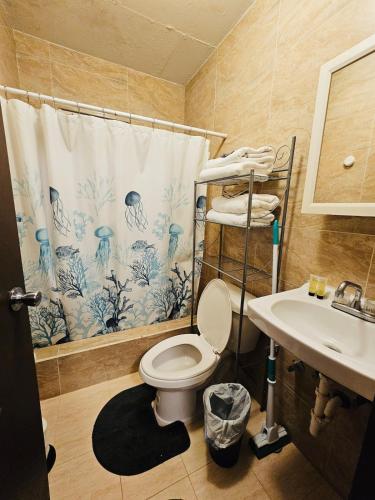 Pedro's Place 1 bedroom and 1 bathroom in 哈加納