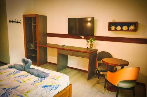 room detail thumbnail 1