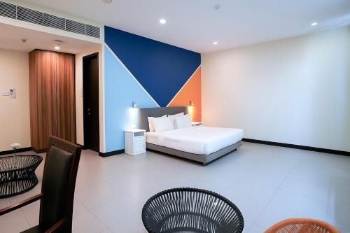 room detail thumbnail 0