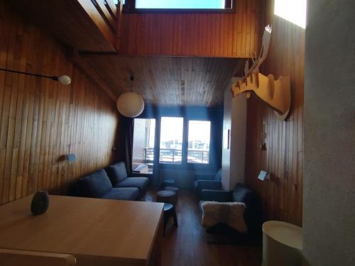 Appartement 4 pièces, exposé Sud/Ouest, à 100 m des pistes - FR-1-449-196