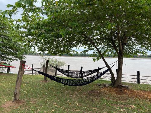 Vera Sunset homestay local experience with lao family in Don Khong