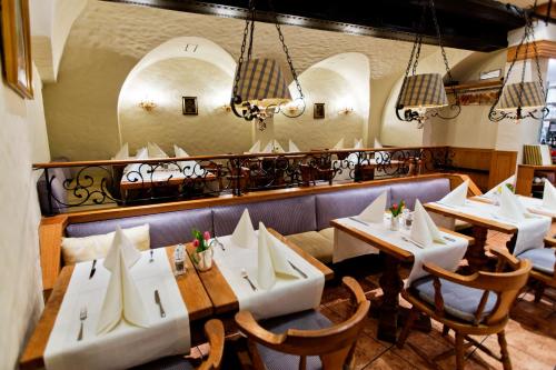 Étterem, Central-Hotel Kaiserhof near Aegidienkirche