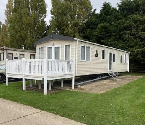 A szálláshely kívülről, Caravan With Front Decking At Coopers Beach Holiday Park Ref 49080Pa in East Mersea