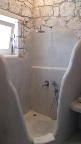 Milo Milo Suites – Mandrakia