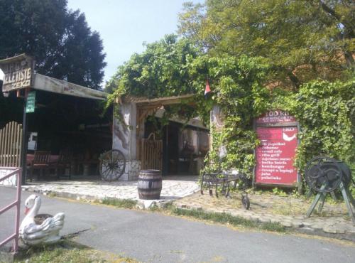 Exterior view, Rooms Zeko in Aljmas